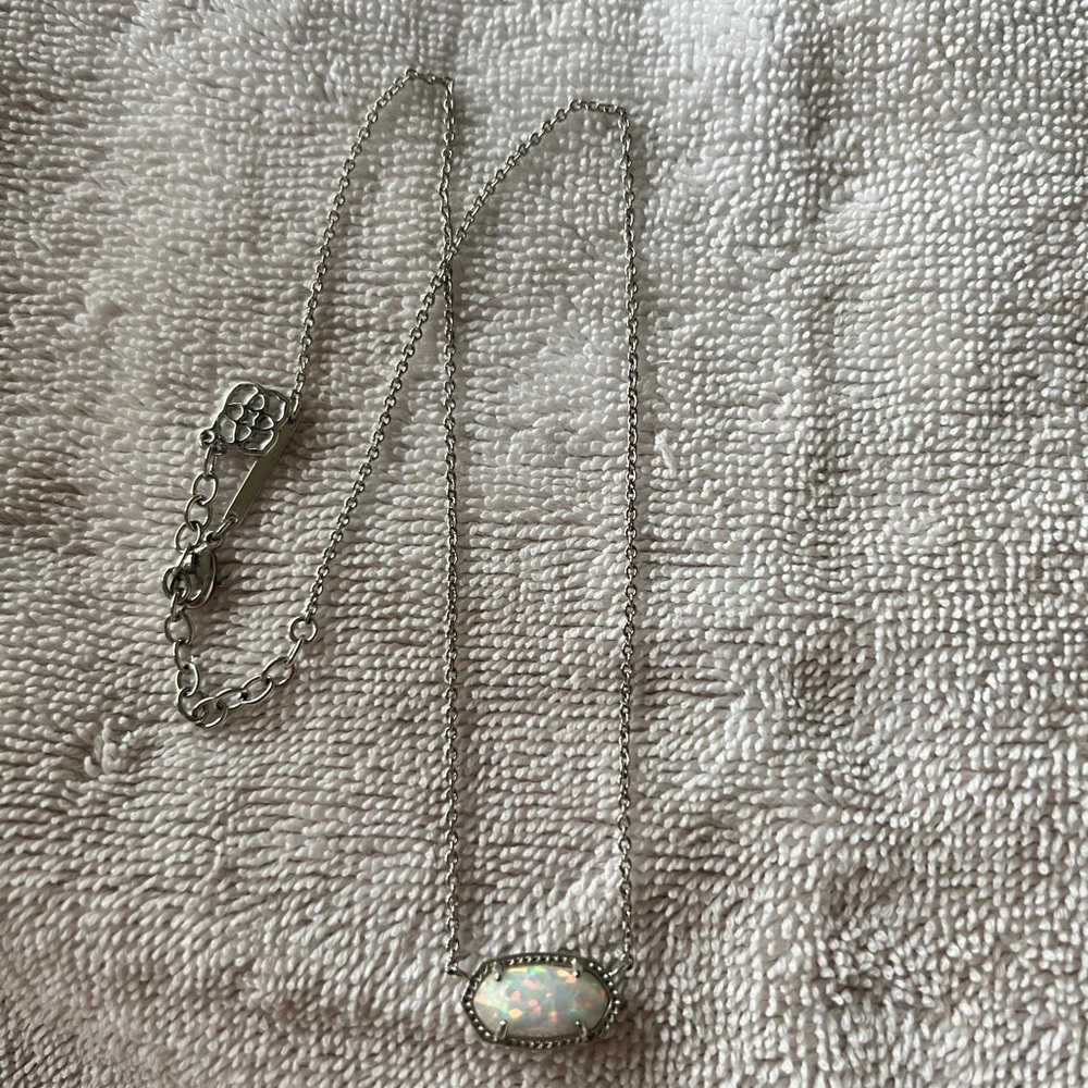 Kendra scott necklace